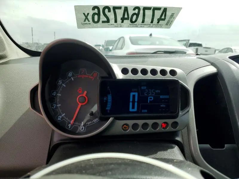 2015 CHEVROLET SONIC LT  