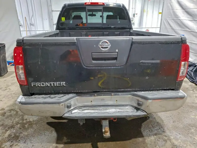 2011 NISSAN FRONTIER SV  