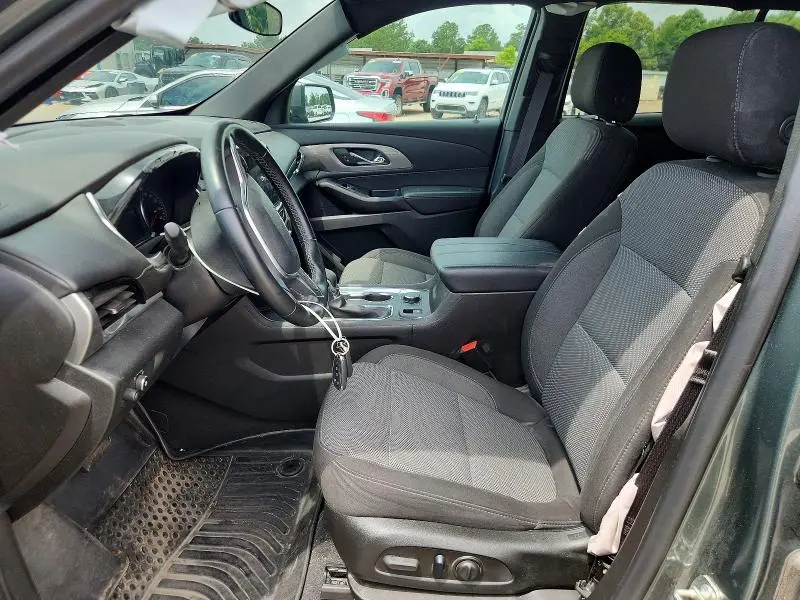 2023 CHEVROLET TRAVERSE LT  