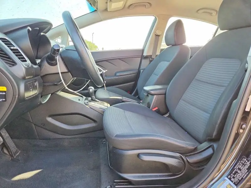 2018 KIA FORTE LX  