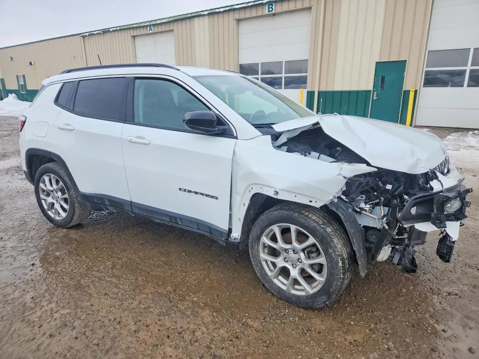 2022 JEEP COMPASS LATITUDE LUX  