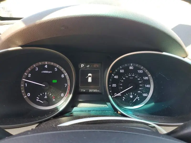 2017 HYUNDAI SANTA FE SE  