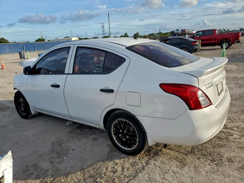 2014 NISSAN VERSA S  