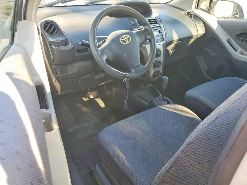 2011 TOYOTA YARIS BASE  
