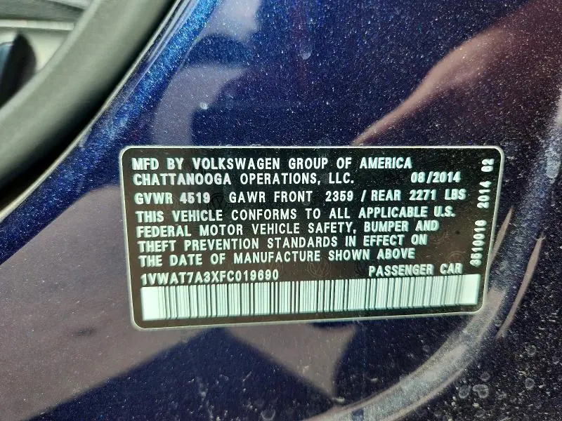 2015 VOLKSWAGEN PASSAT S  