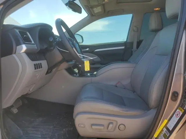 2016 TOYOTA HIGHLANDER XLE