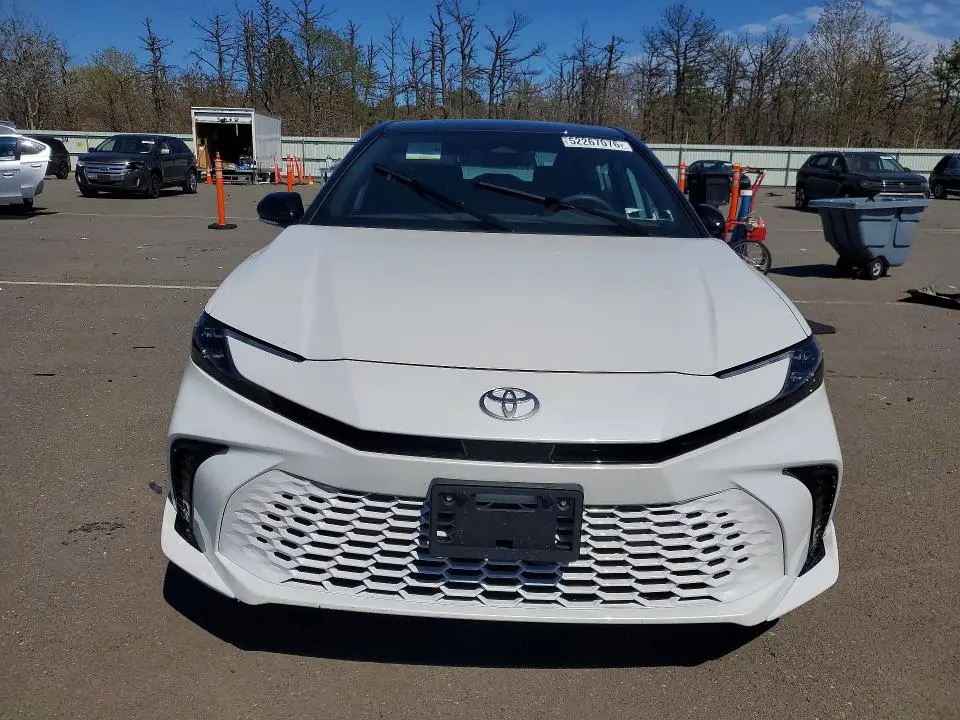2025 TOYOTA CAMRY XSE  