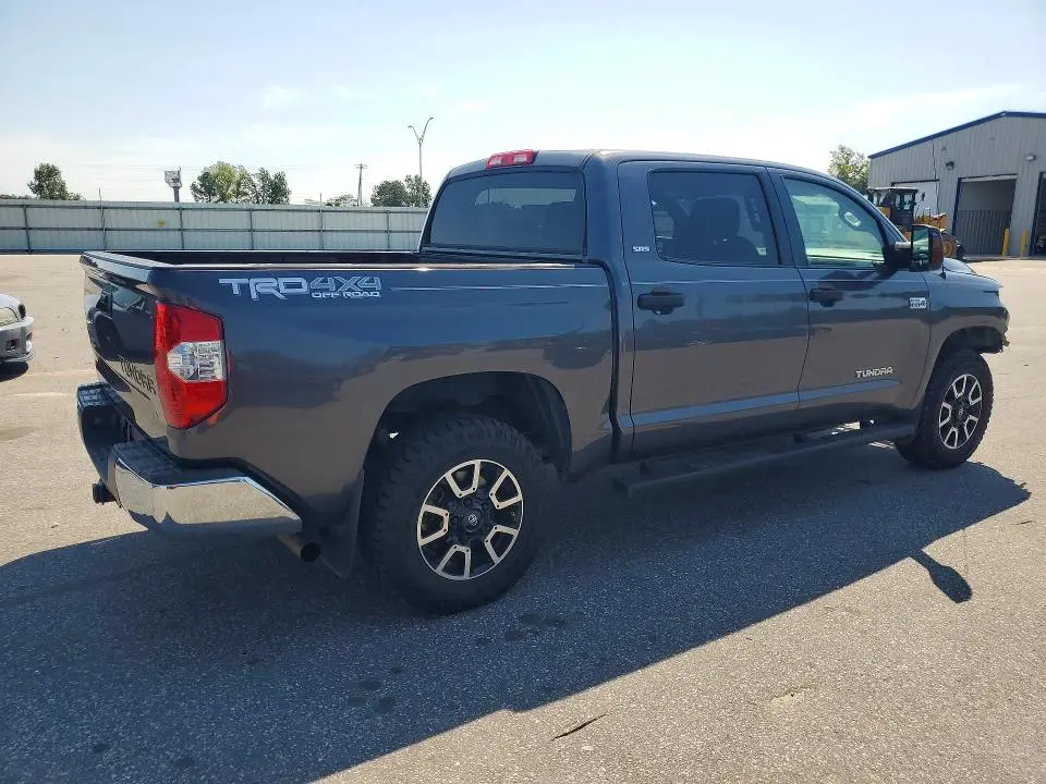 2018 TOYOTA TUNDRA CREWMAX SR5  