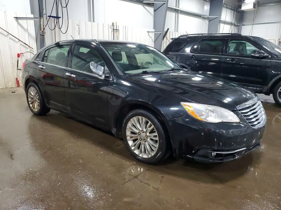 2011 CHRYSLER 200 LIMITED  