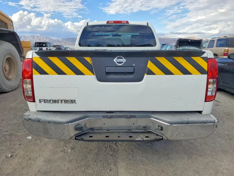 2013 NISSAN FRONTIER S  