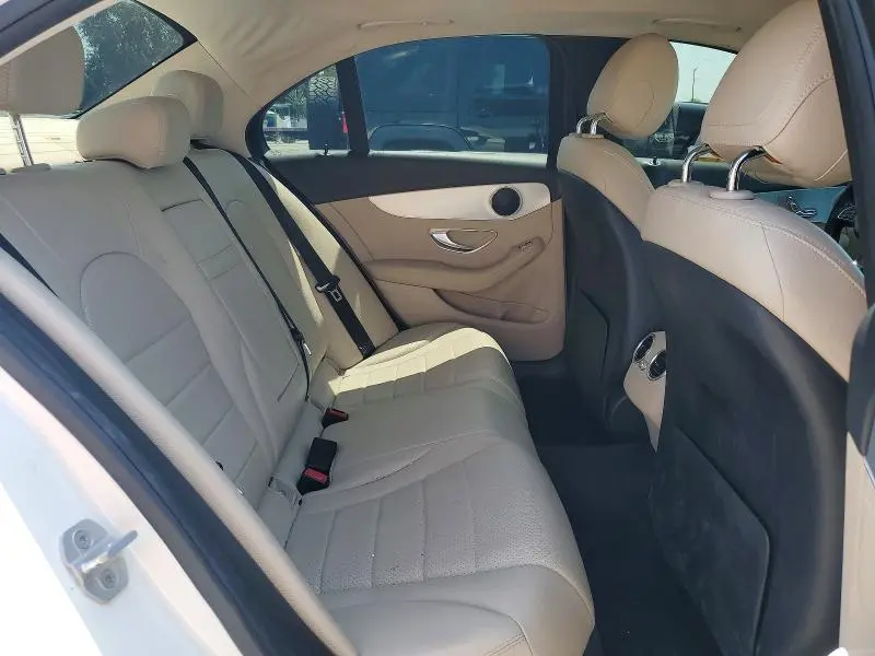 2015 MERCEDES-BENZ C 300  