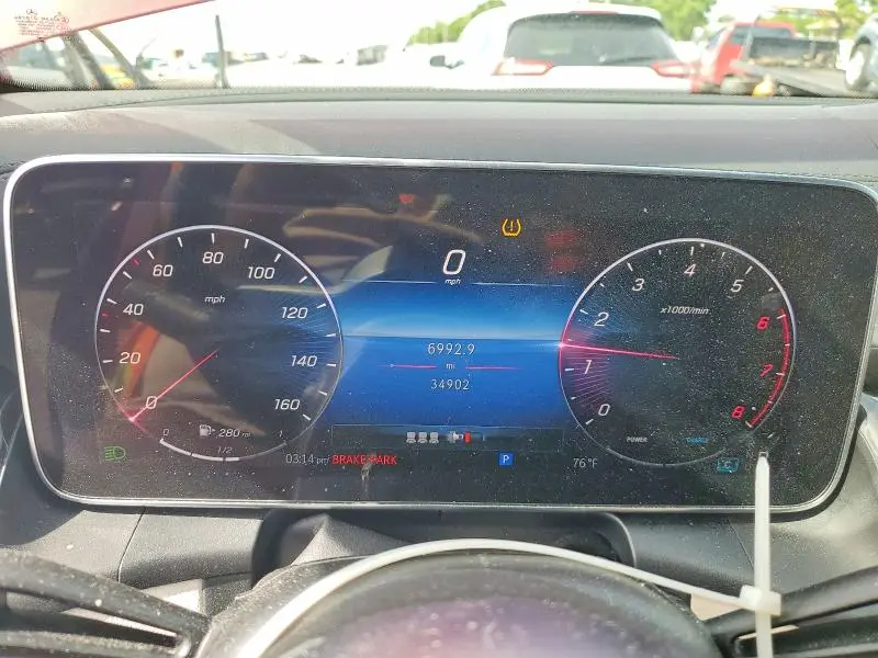 2024 MERCEDES-BENZ GLC 300  