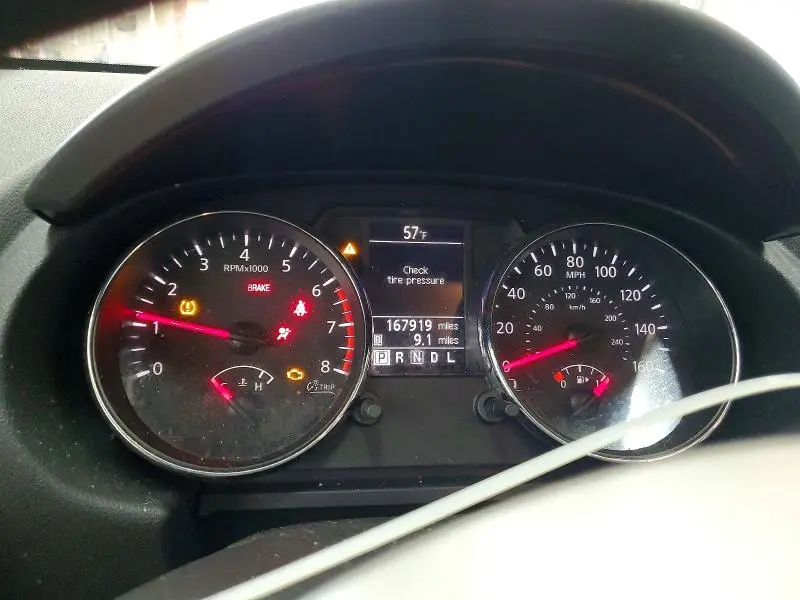 2011 NISSAN ROGUE S  