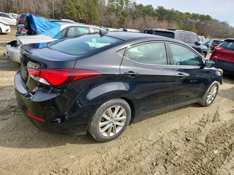 2015 HYUNDAI ELANTRA SE  
