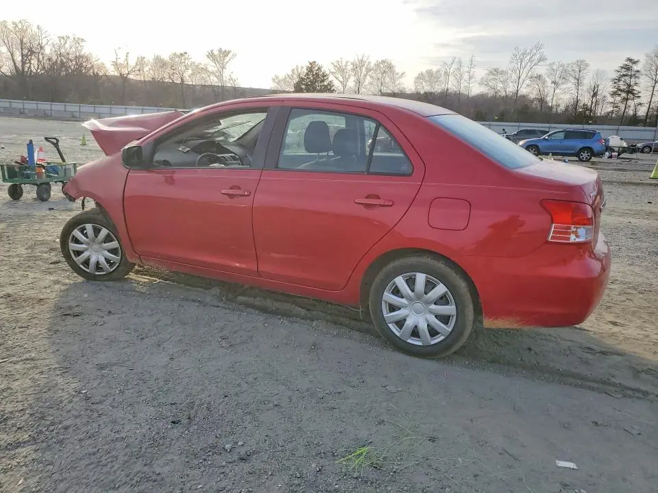 2011 TOYOTA YARIS BASE  
