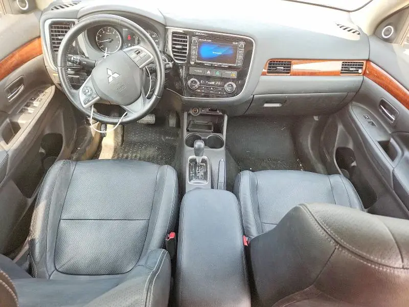 2015 MITSUBISHI OUTLANDER SE  