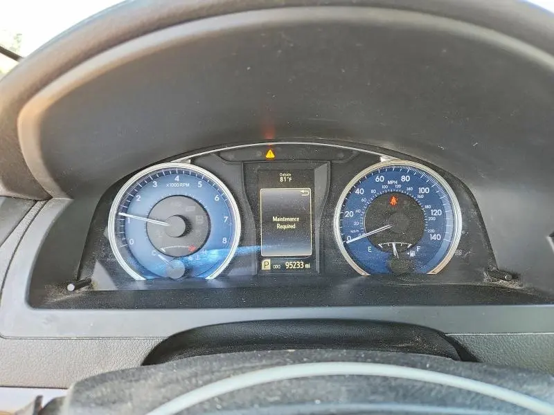 2015 TOYOTA CAMRY XLE V6  