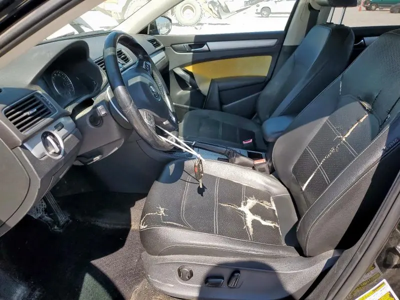 2012 VOLKSWAGEN PASSAT SE