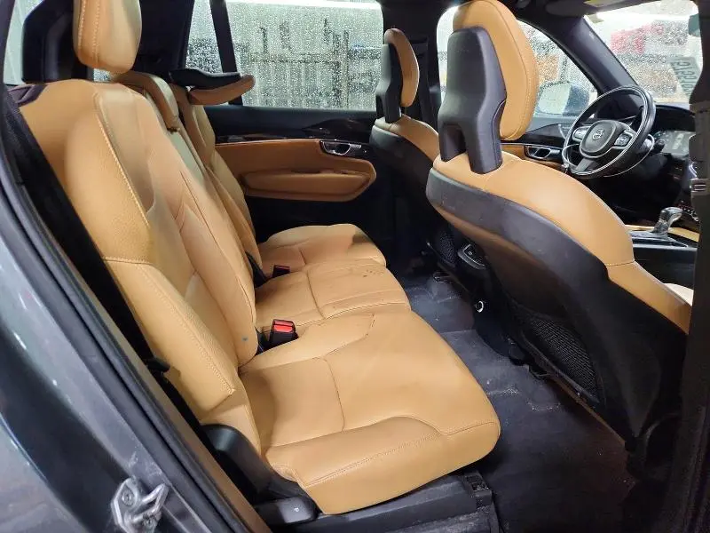 2018 VOLVO XC90 T6  