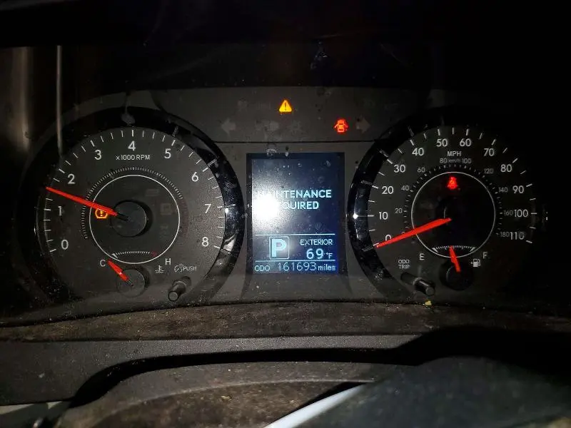 2015 TOYOTA SIENNA LE  