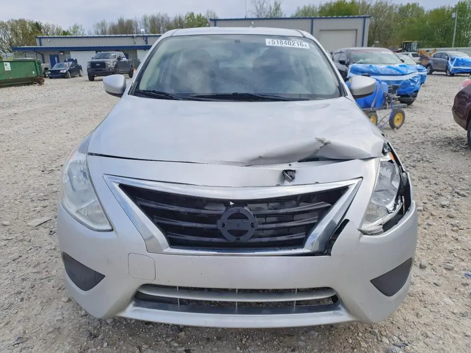 2018 NISSAN VERSA SV  