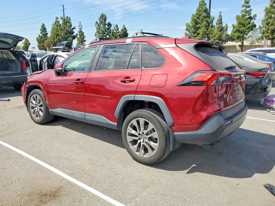 2022 TOYOTA RAV4 XLE PREMIUM  