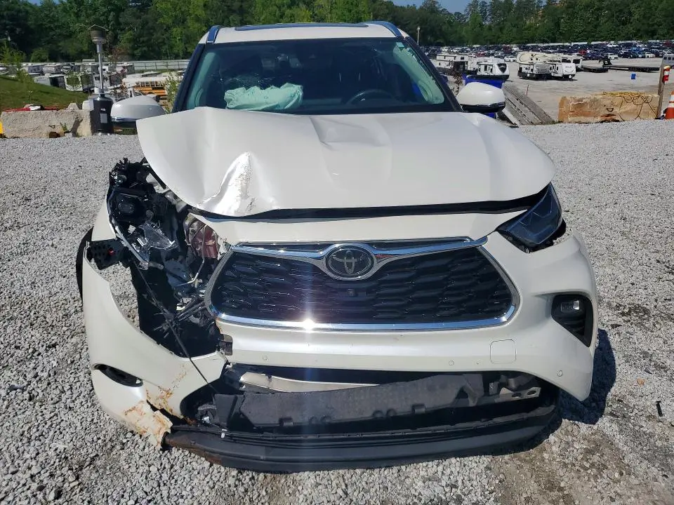 2021 TOYOTA HIGHLANDER LIMITED  