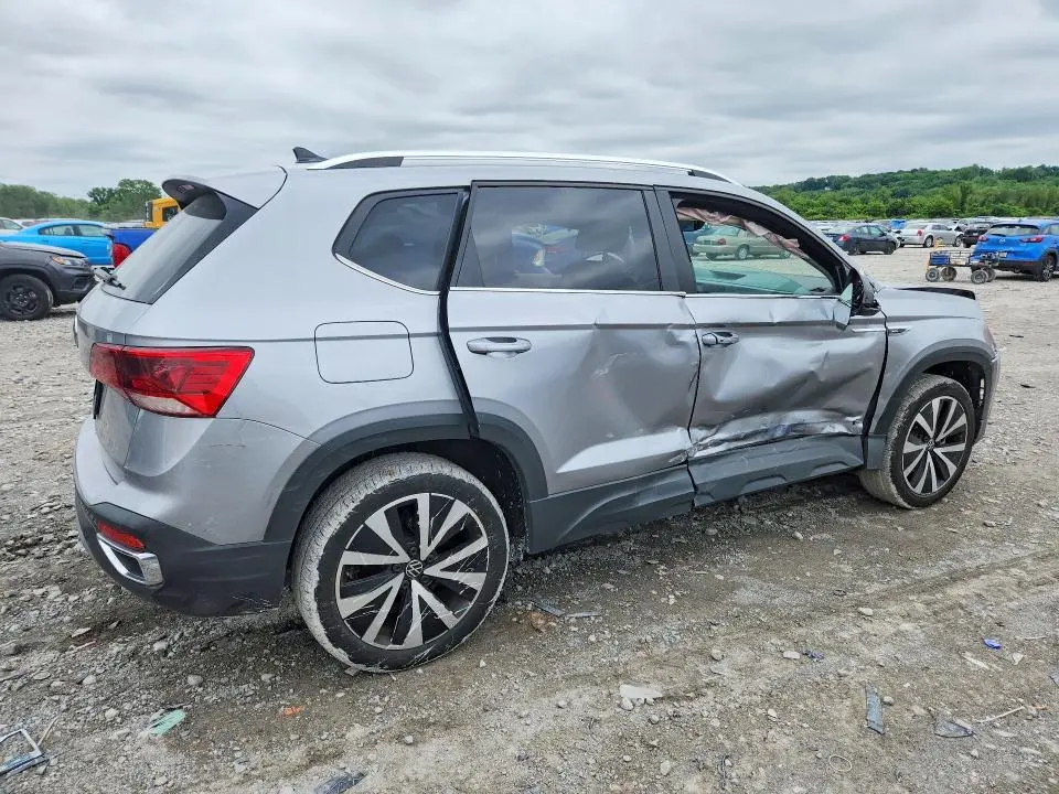 2024 VOLKSWAGEN TAOS SE  