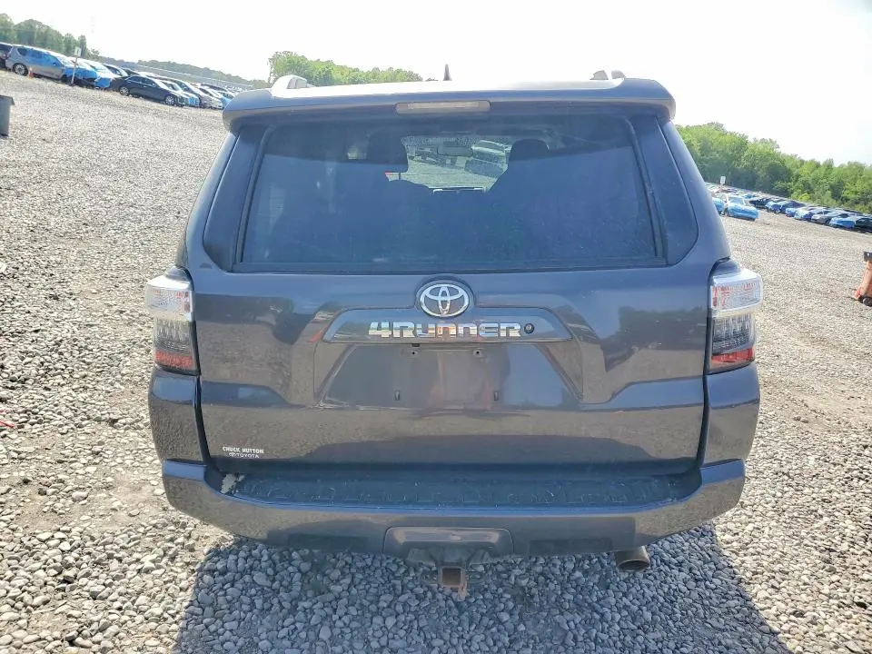 2018 TOYOTA 4RUNNER SR5  