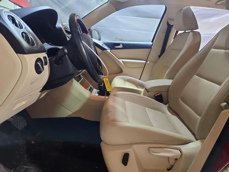 2013 VOLKSWAGEN TIGUAN S  
