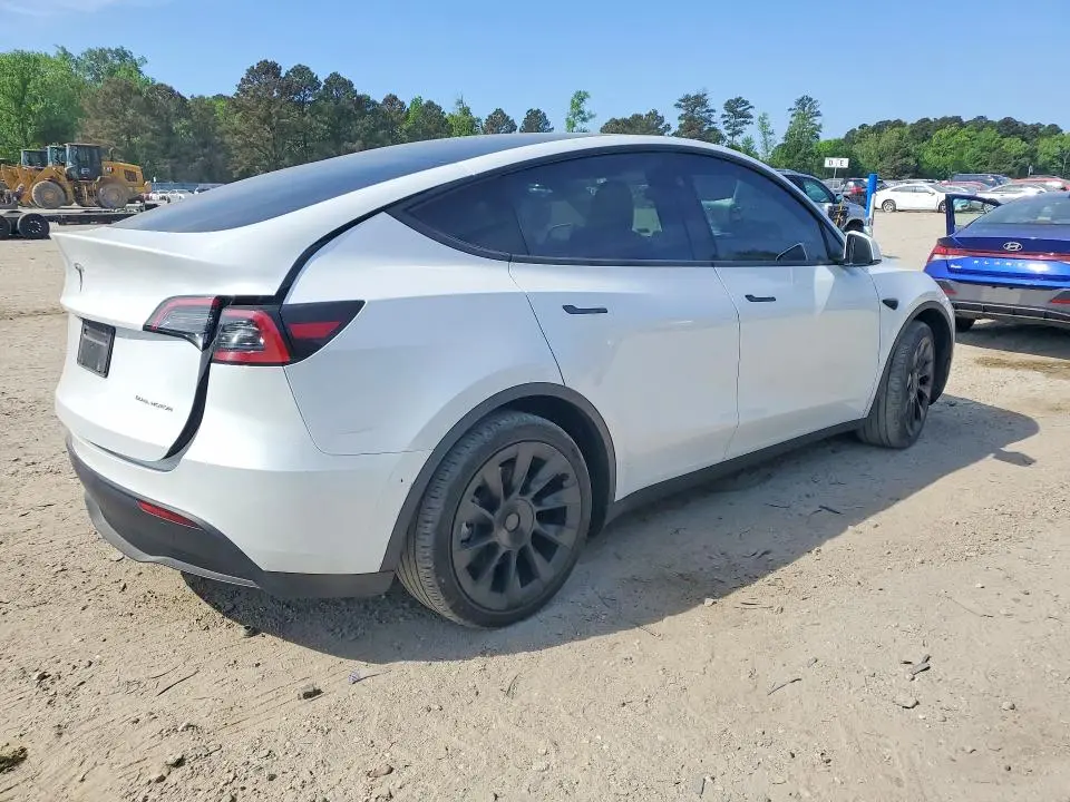 2024 TESLA MODEL Y   
