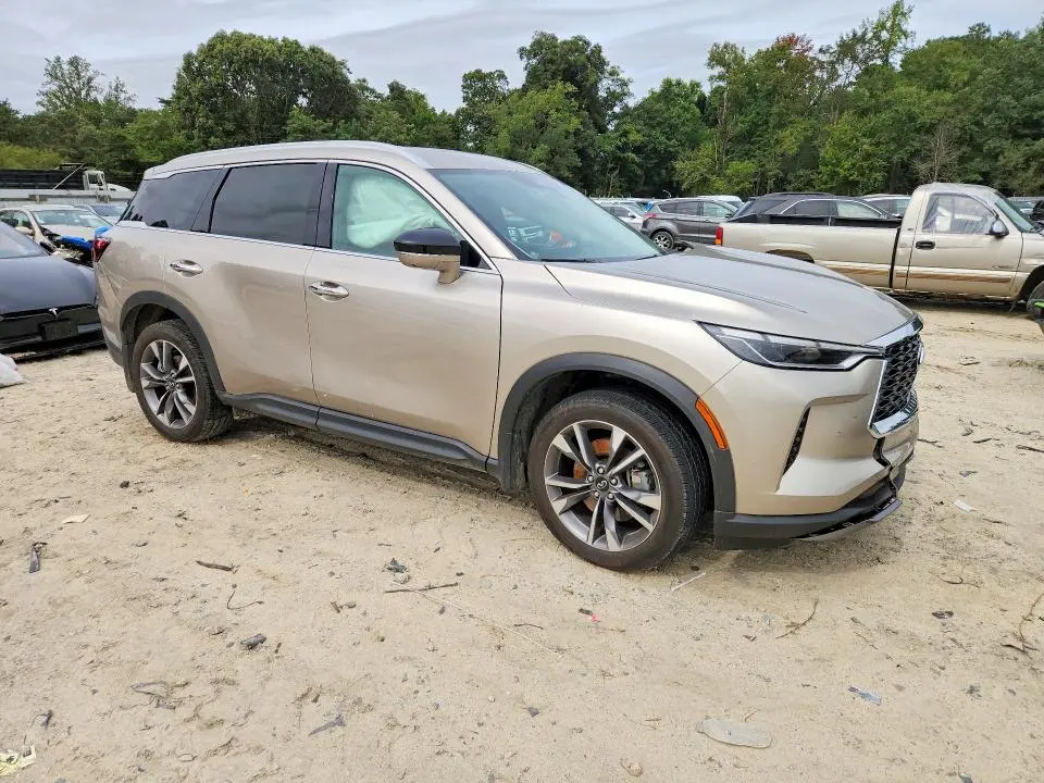 2022 INFINITI QX60 LUXE  