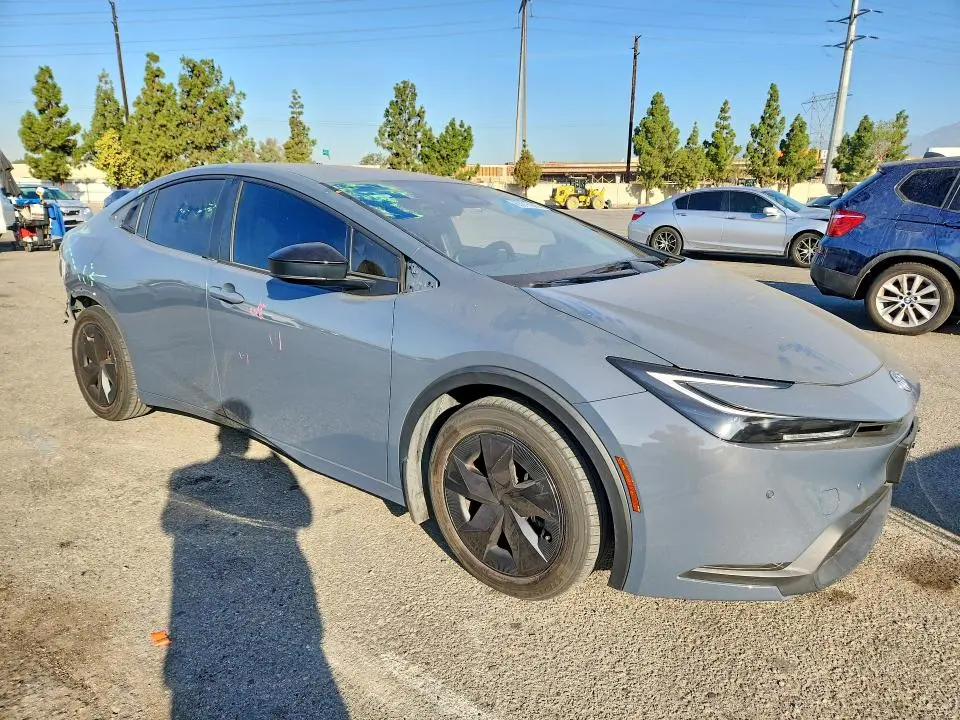 2024 TOYOTA PRIUS LE  