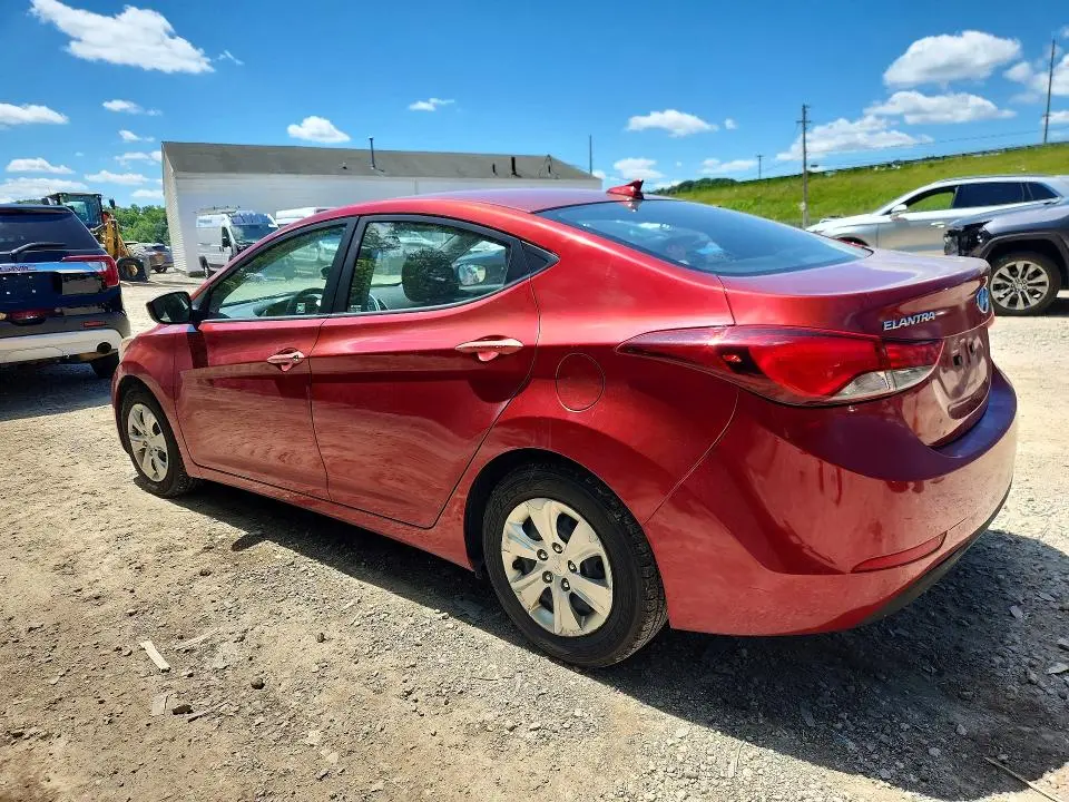 2016 HYUNDAI ELANTRA SE  