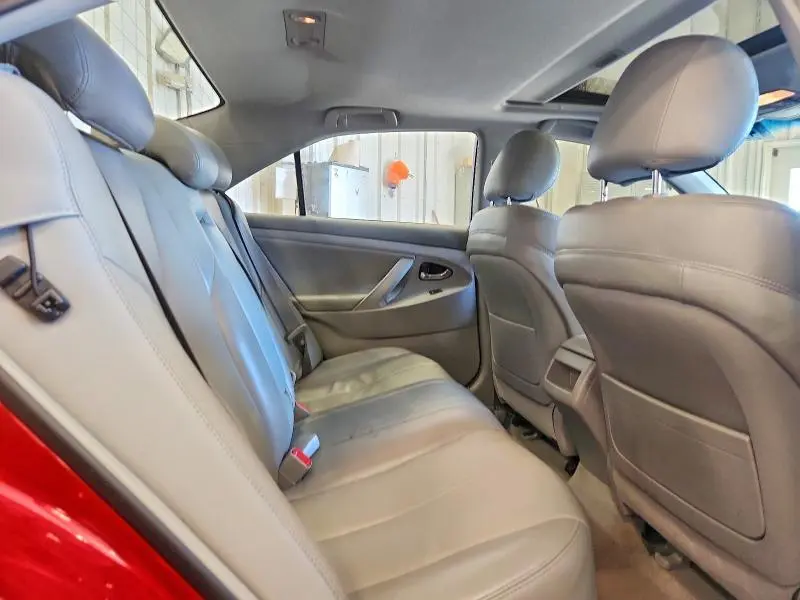 2011 TOYOTA CAMRY LE  