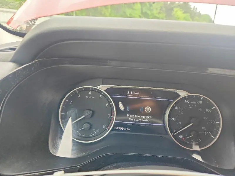 2022 NISSAN PATHFINDER SV  