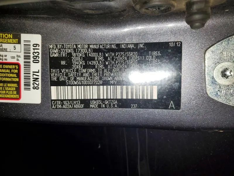 2013 TOYOTA SEQUOIA PLATINUM  