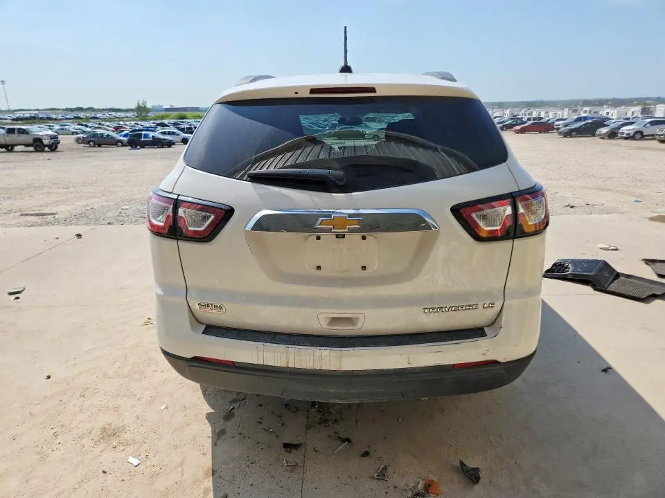 2016 CHEVROLET TRAVERSE LS  