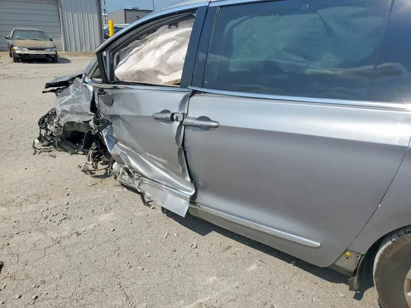 2019 CHRYSLER PACIFICA TOURING L  
