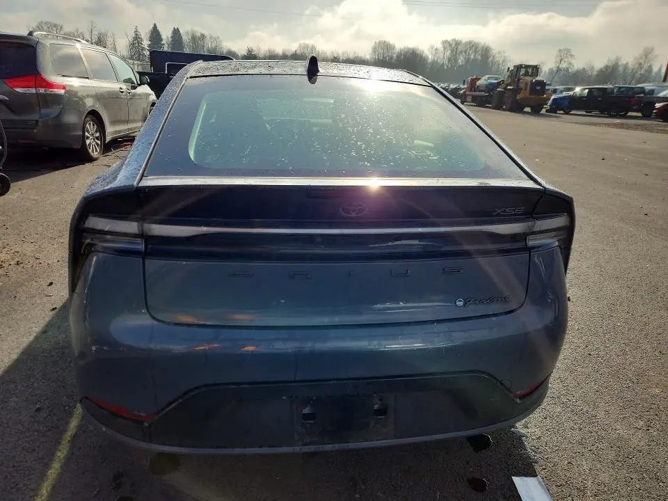 2024 TOYOTA PRIUS   