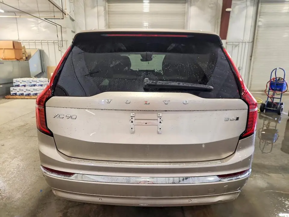2025 VOLVO XC90 ULTRA  