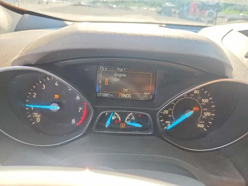 2017 FORD ESCAPE SE  