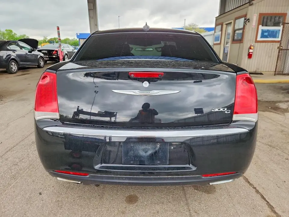 2016 CHRYSLER 300C   