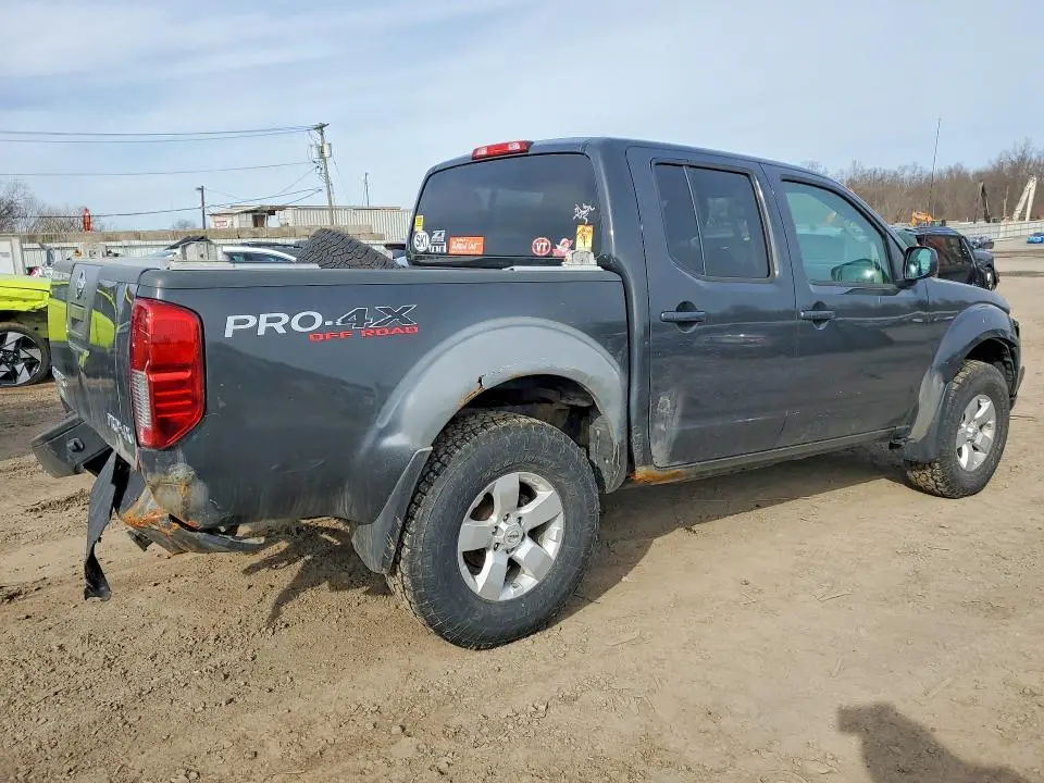 2012 NISSAN FRONTIER S  