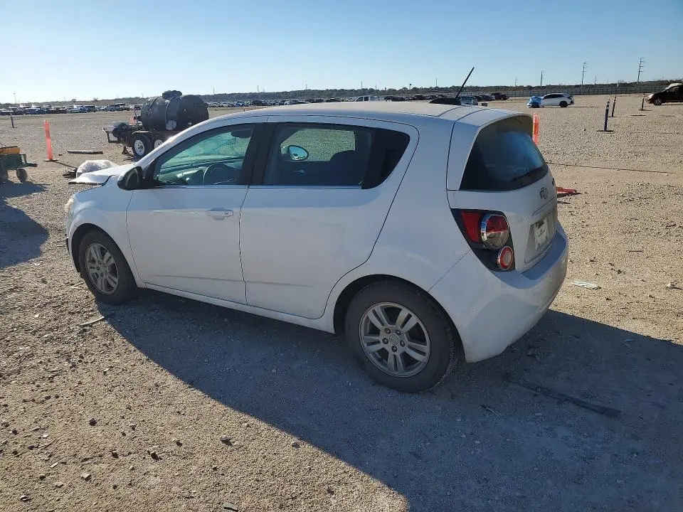 2016 CHEVROLET SONIC LT  