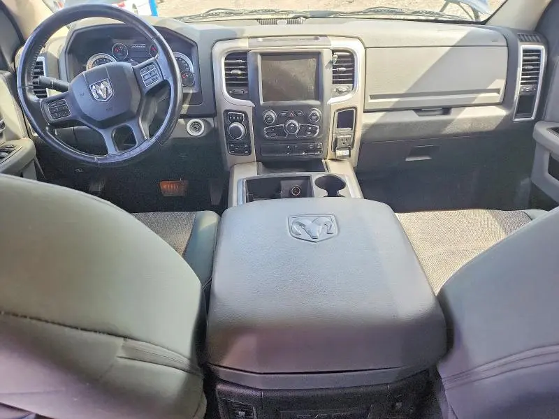 2014 RAM 1500 SLT  
