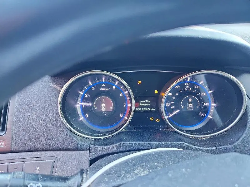 2011 HYUNDAI SONATA GLS  
