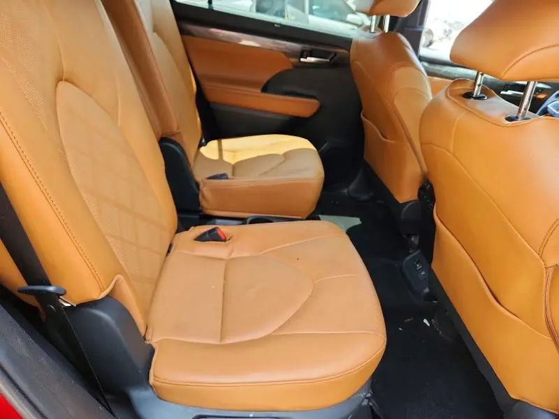 2024 TOYOTA HIGHLANDER PLATINUM  