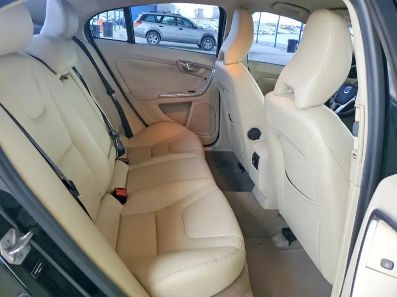 2015 VOLVO S60 PREMIER+  