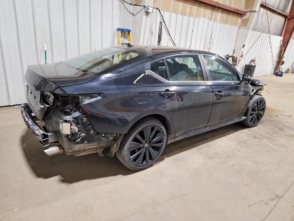 2022 NISSAN ALTIMA SR  